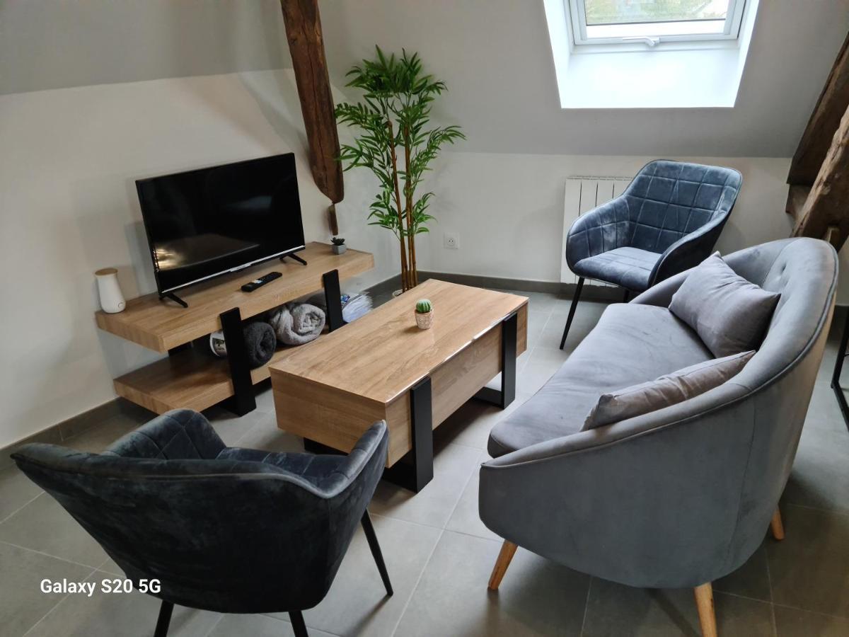 Bléneau Serrimmo - Appartement Berangere מראה חיצוני תמונה
